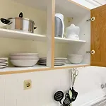 Music Flat - Very & Free Parking Apartment